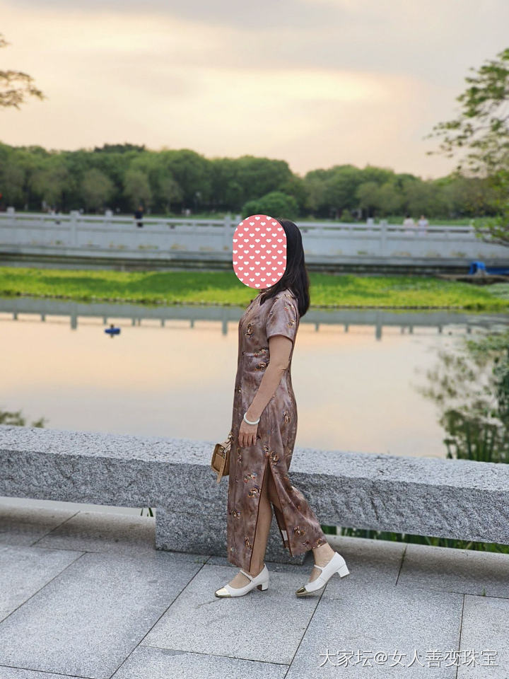 买旗袍还是要买宽松点好_闲聊