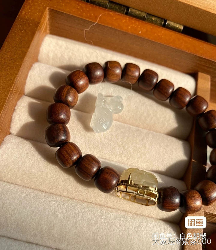 1888出这周！亏出貔貅来财，2800购入，1999亏出。有点黄加绿的味道_翡翠