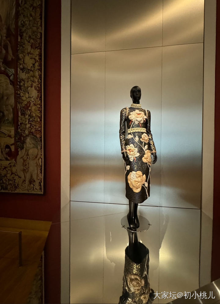 卢浮宫Richelieu馆一楼99套高定礼服_闲聊