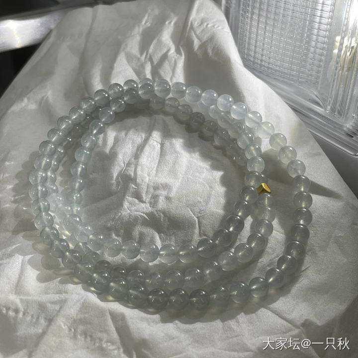 新入手一条蓝底手串，麻烦大家帮忙看看价_翡翠