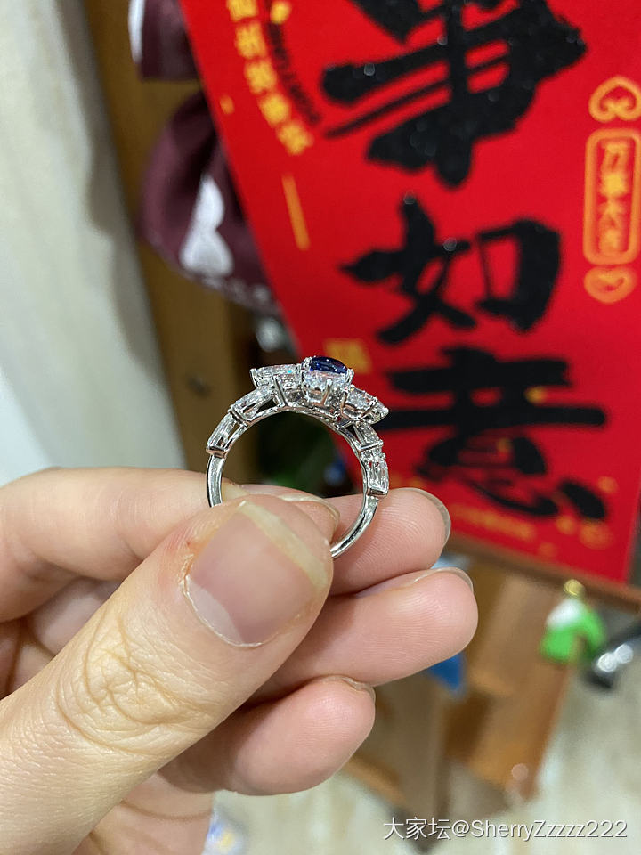 蓝宝石也改款了_戒指蓝宝石