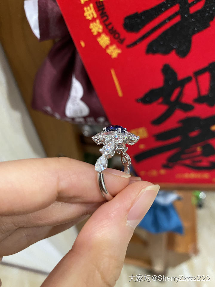 蓝宝石也改款了_戒指蓝宝石