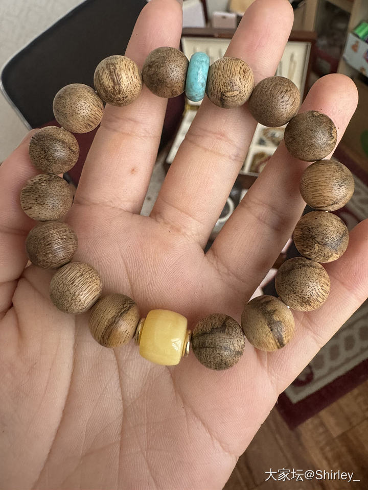 这一堆打包200包邮有没有人要的_首饰