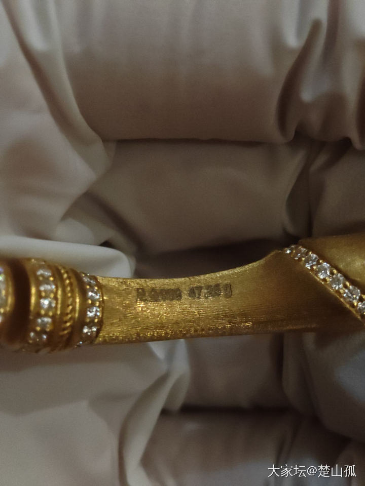 限周末788克价出君佩同款高工竹节手镯，丝绒拉丝亮晶晶，镶嵌莫桑钻