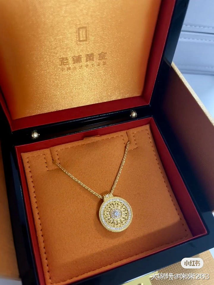 买了却很少戴的玫瑰花窗_金
