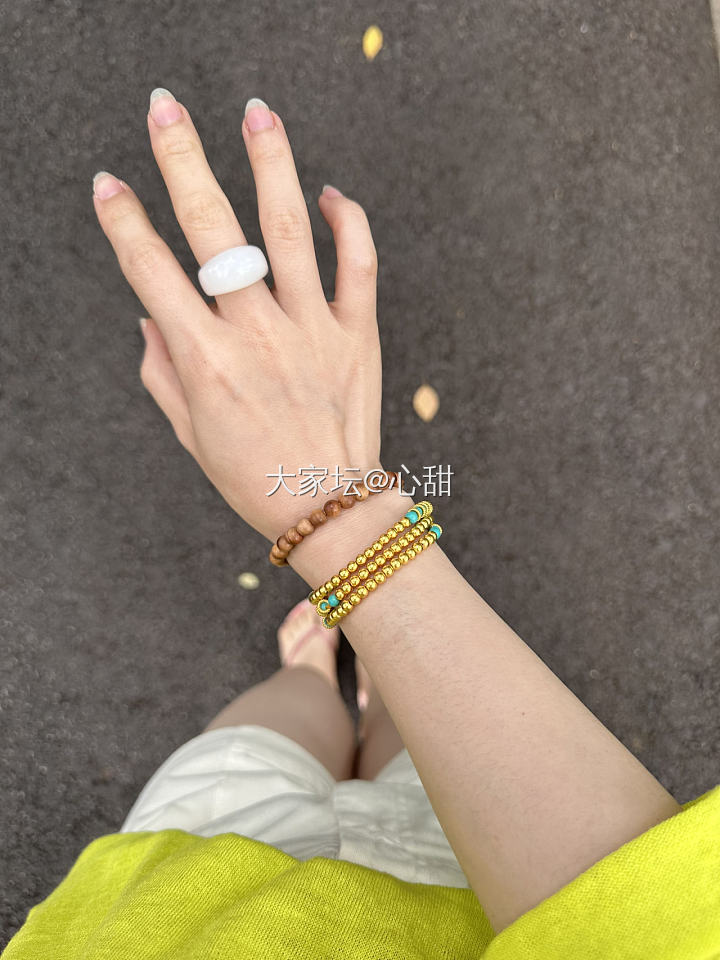 周末吸氧晒太阳🌞今日搭配秀_闲聊