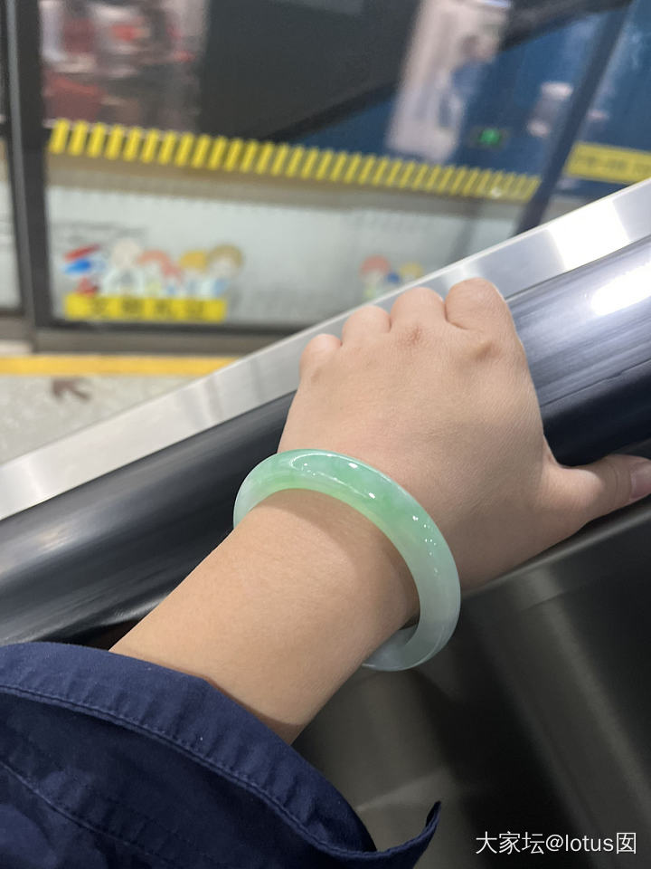 刷到帖子说翡翠版没落了_翡翠