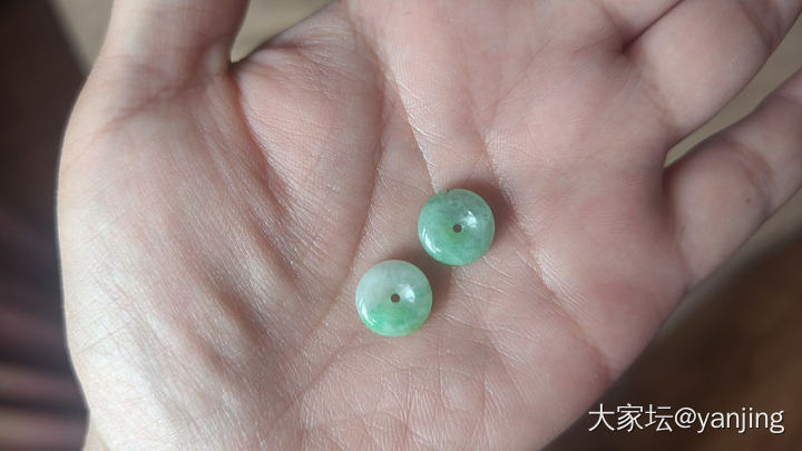 天然缅甸A货翡翠绿扣子_翡翠