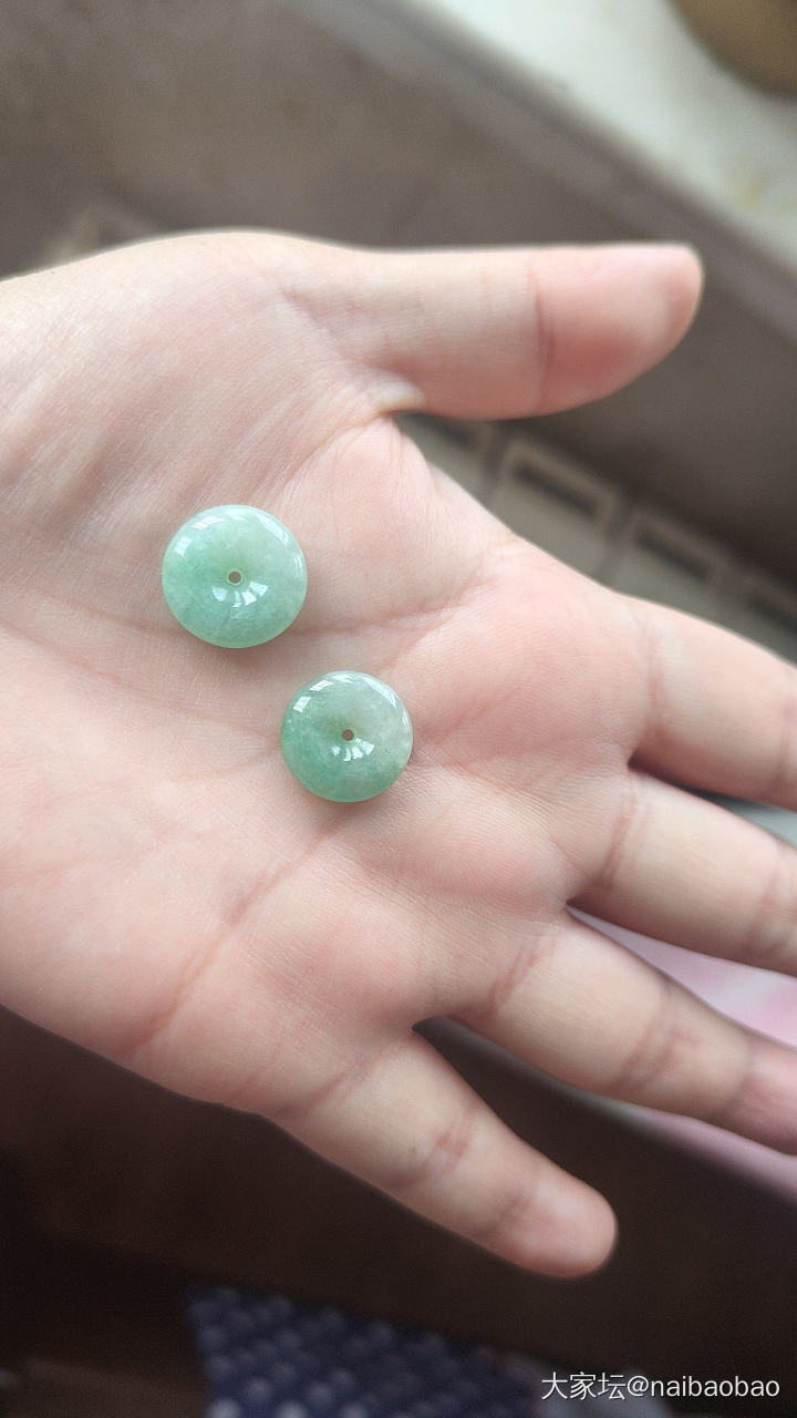 天然缅甸A货翡翠绿扣子_翡翠