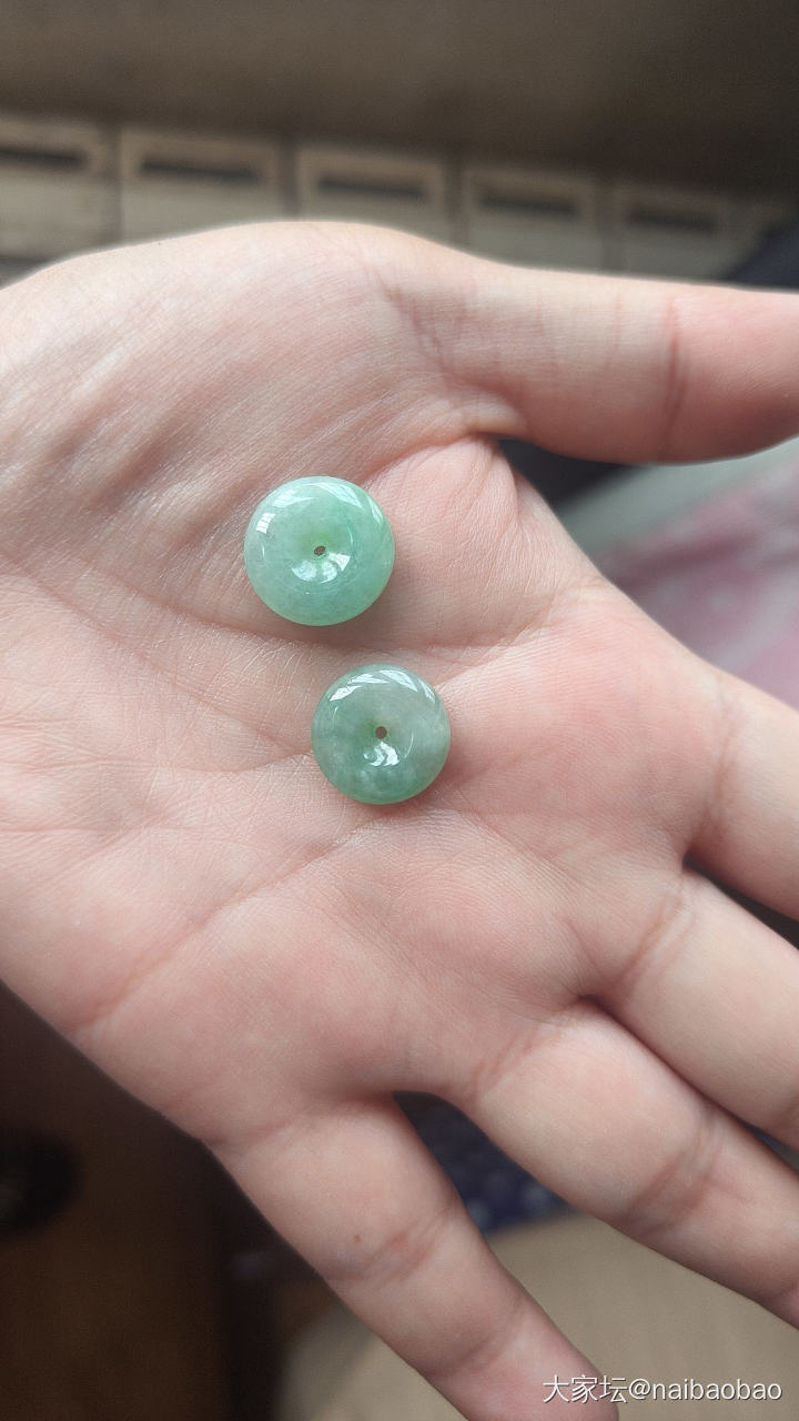 天然缅甸A货翡翠绿扣子_翡翠