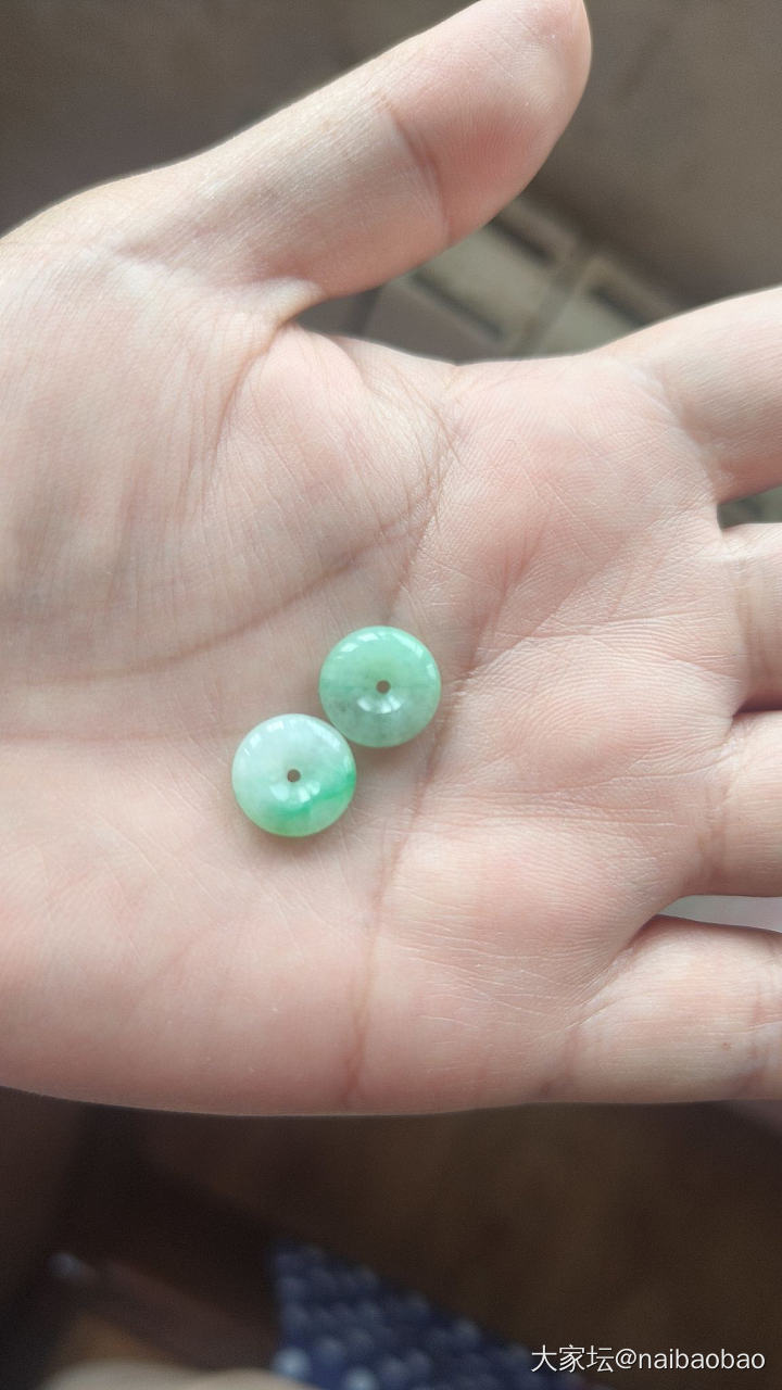 天然缅甸A货翡翠绿扣子_翡翠