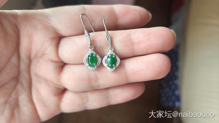天然缅甸A货翡翠绿扣子_翡翠