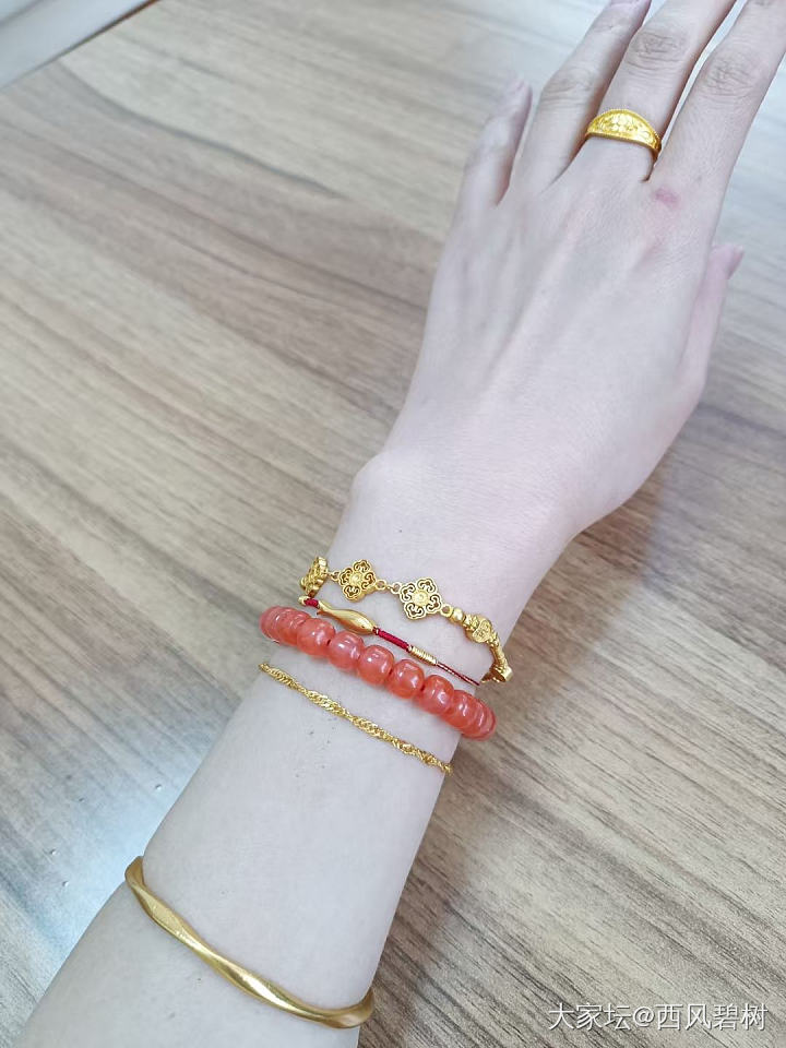 单纯看，好不好看呢？留不留？_珠串南红