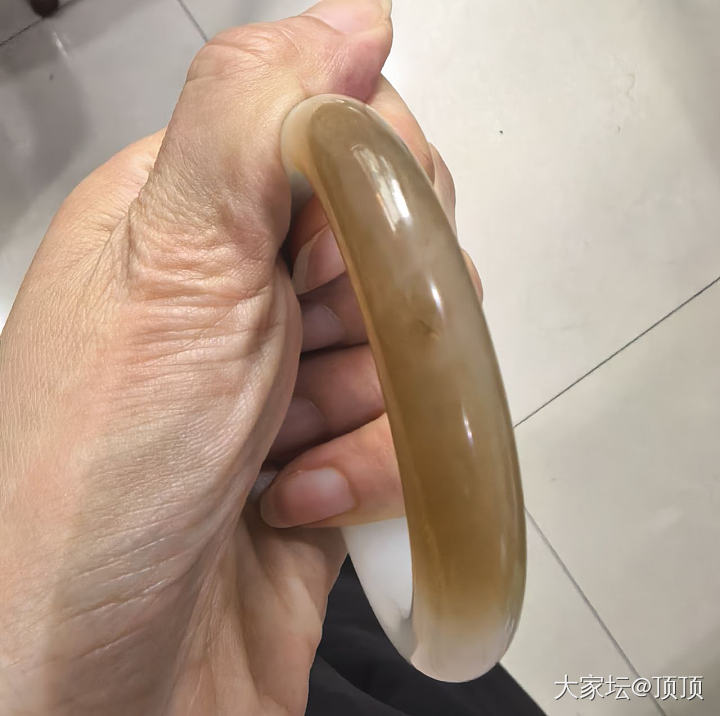 这是_手镯和田玉