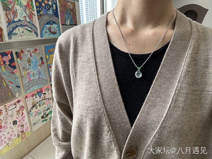 出这四个吊坠_翡翠
