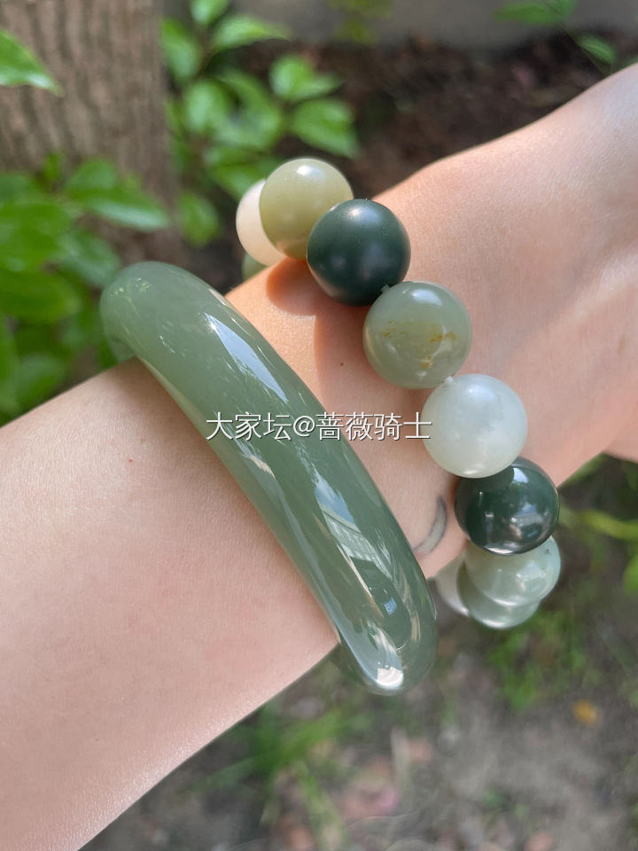 湖水绿大胖圆和籽料多宝_和田玉