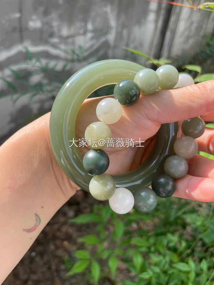 湖水绿大胖圆和籽料多宝_和田玉