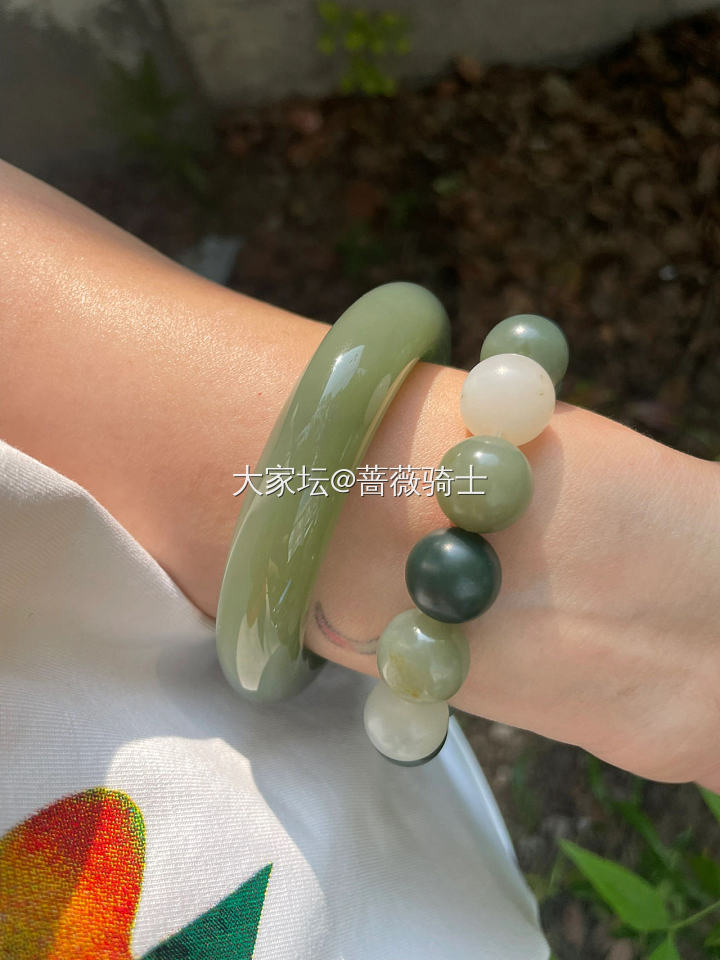湖水绿大胖圆和籽料多宝_和田玉