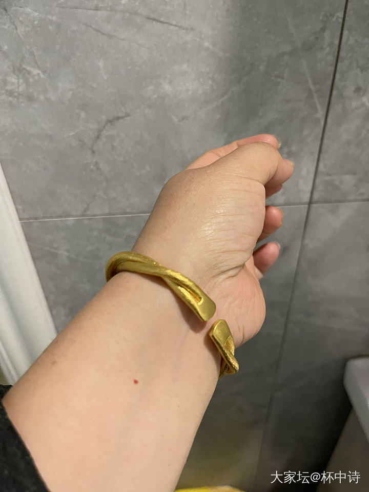 自从看到坛里姐妹推荐的香云纱，这两年买了不少_穿搭金