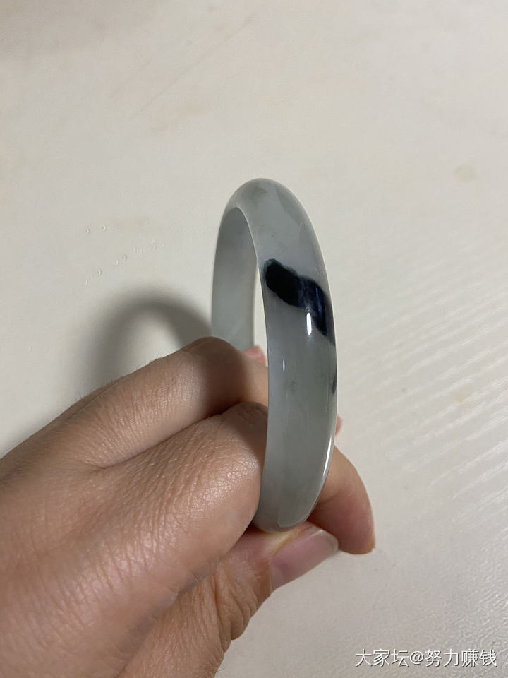 姐妹们帮看个镯子_翡翠