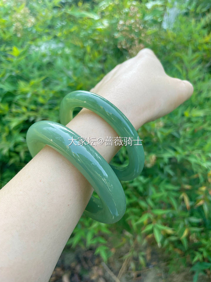 双镯，粉青&湖水绿傻傻分不清_手镯和田玉