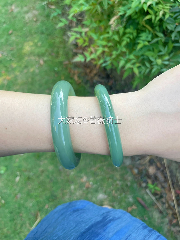 双镯，粉青&湖水绿傻傻分不清_手镯和田玉