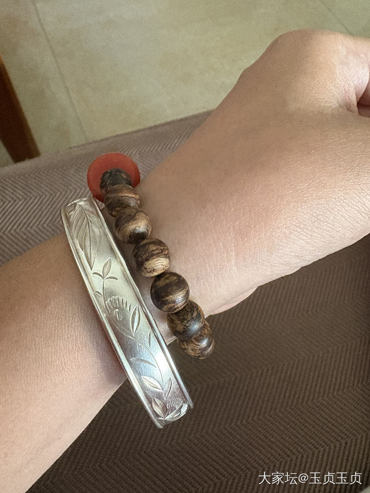 随拍素华和一条小串_文玩银