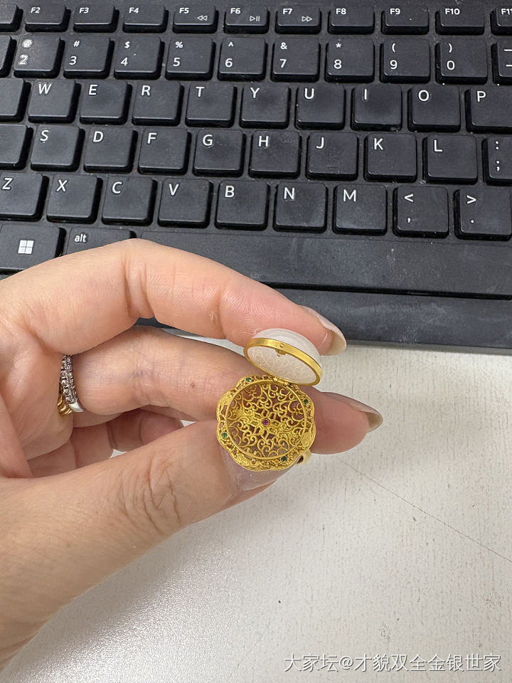 集市收的戒指💍 真好看 可惜就是大了 戴不劳_戒指金