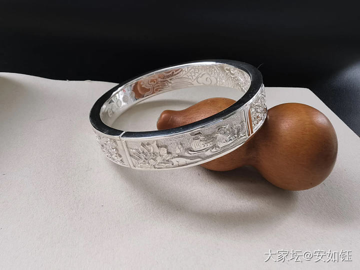 成峰的镯子哪款好看，我有点金条想规整_打金匠人
