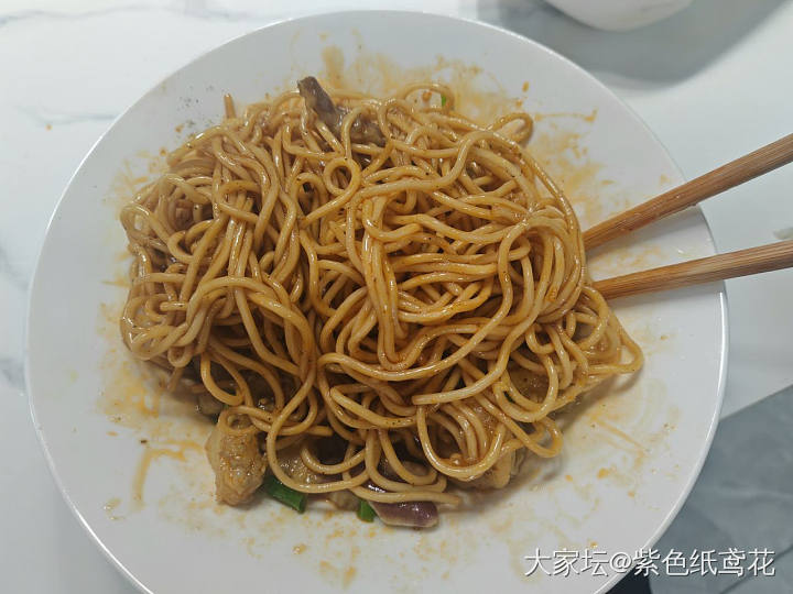 天气热，给我宝贝拌一个爽口的凉面。_美食