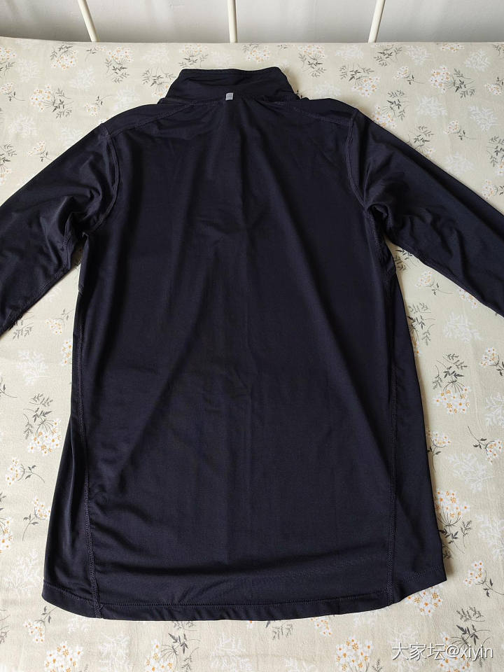 【全新包邮】范斯蒂克运动T恤2件+高腰弹力九分老爹裤=100包邮_品味