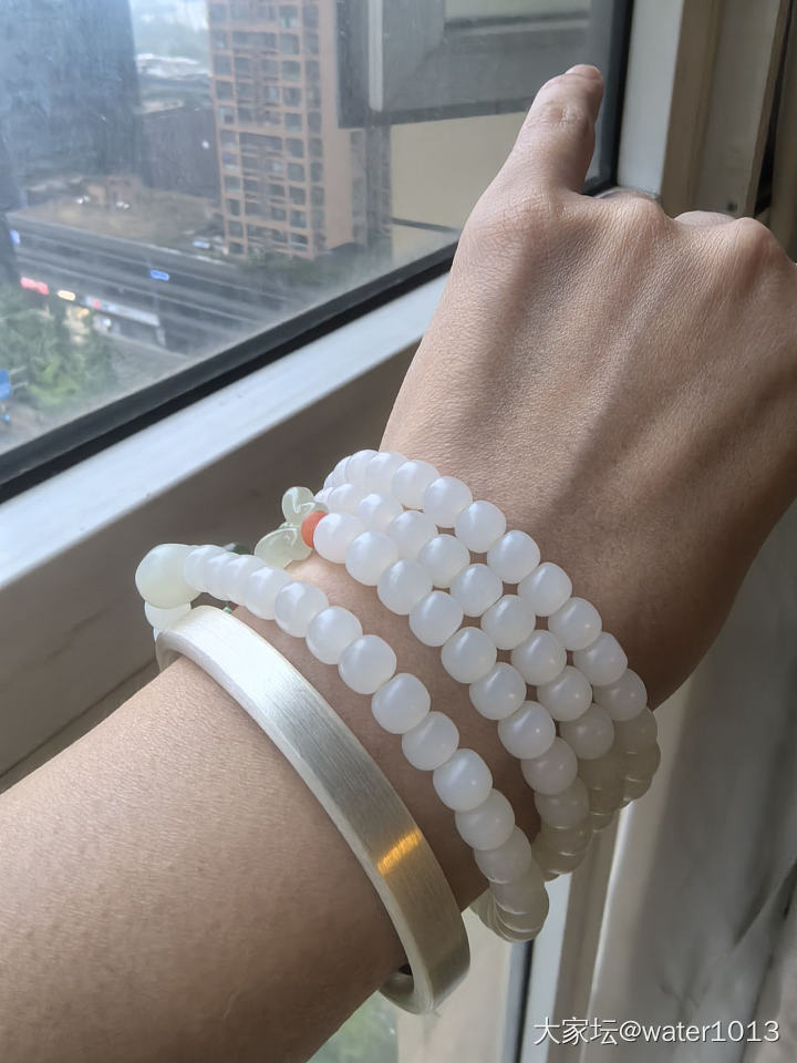 左手有点忙_和田玉银南红