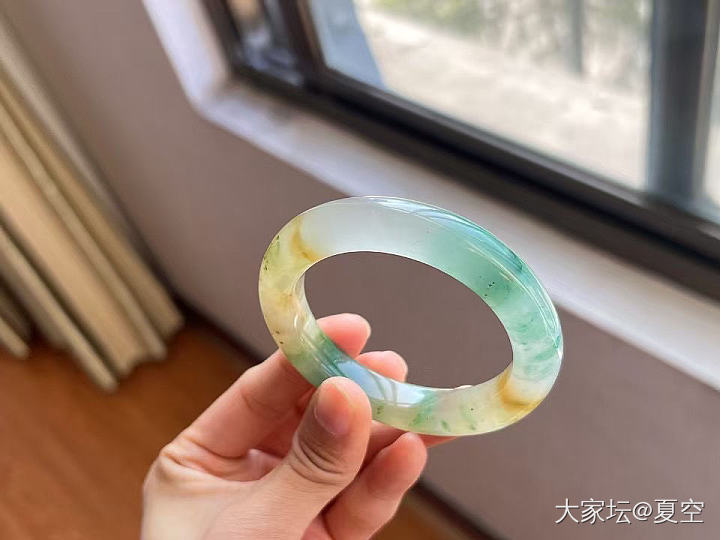 就你们天天晒吧！我也入了个独龙玉，手镯感觉一般_手镯玉石