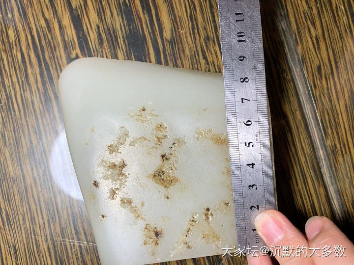 这块料子请大神们帮忙看看能不能入，需要一个镯子料_和田玉