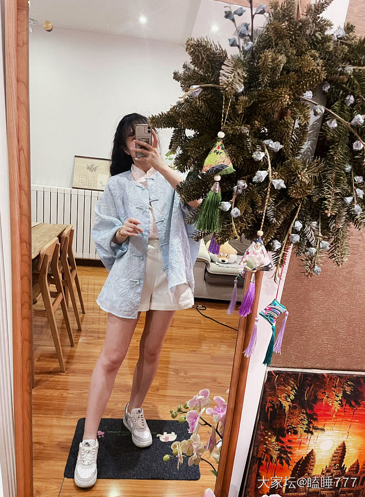 近日份穿搭与小黄金搭配_金