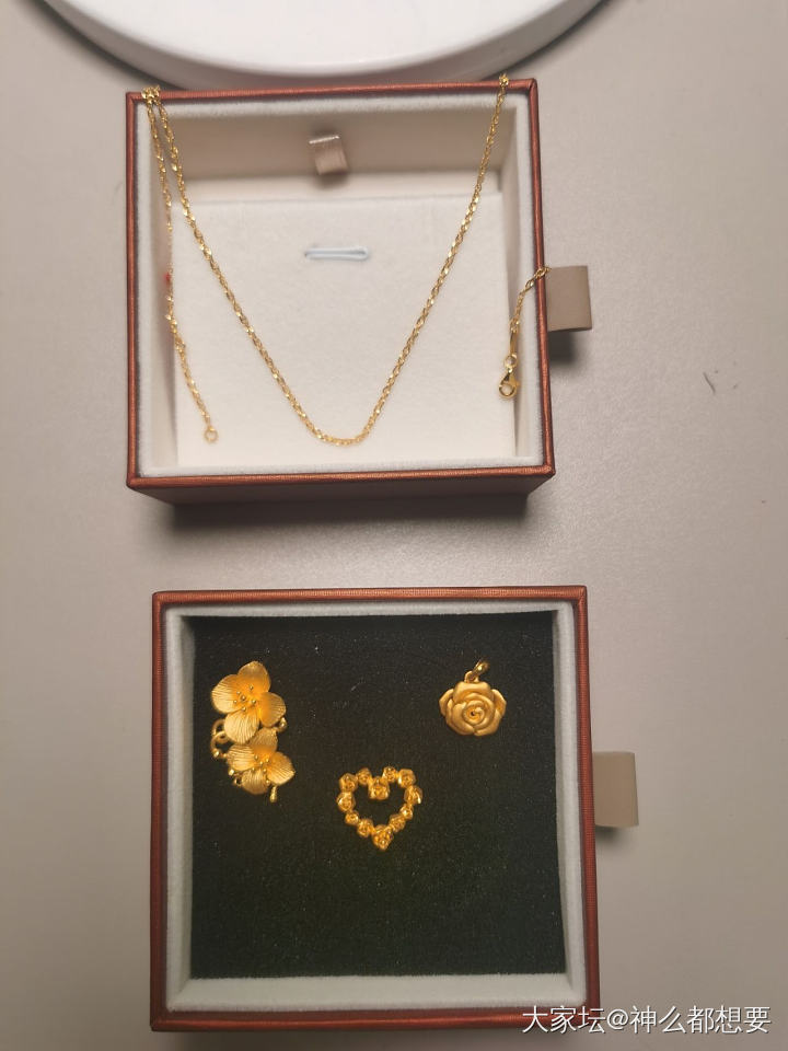 今天的开心是快递给的_金