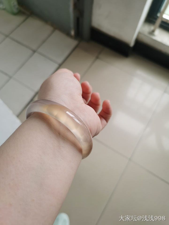 听说寒性体质适合戴玛瑙，那就试试呗_手镯玉髓玛瑙