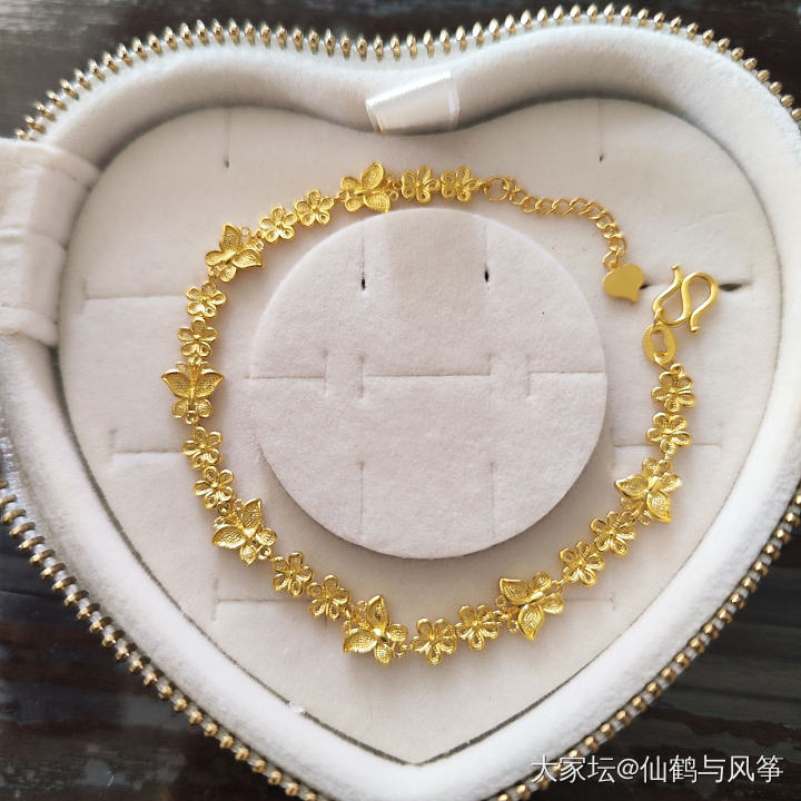 儿童节早上收了好几件快递，拆美物好开心啊_金