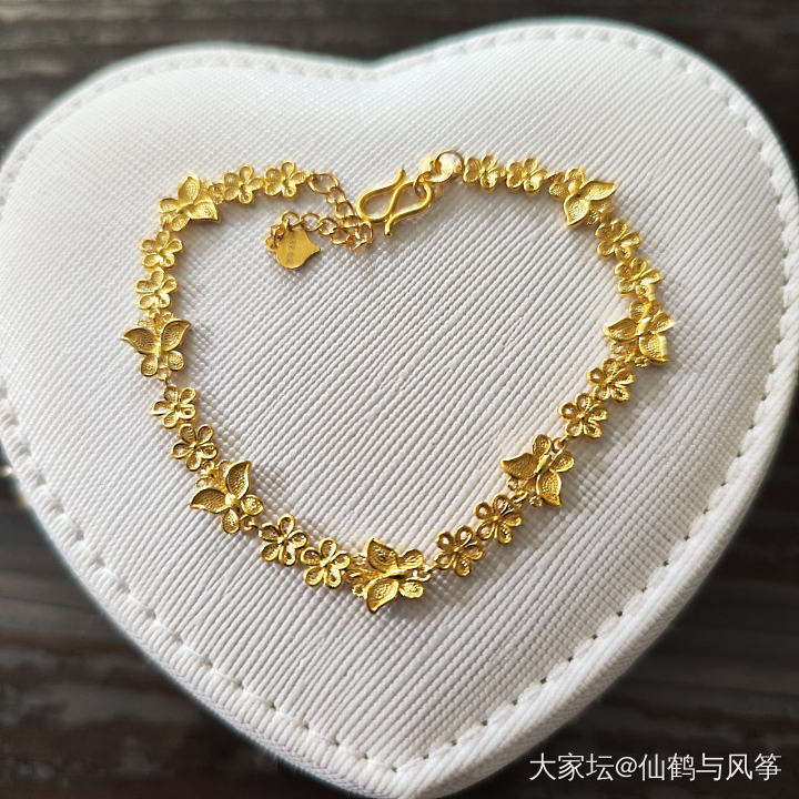 儿童节早上收了好几件快递，拆美物好开心啊_金