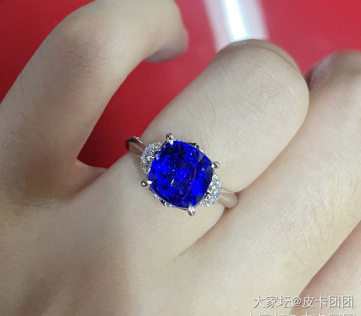4卡老烧色标皇家蓝戒指_名贵宝石