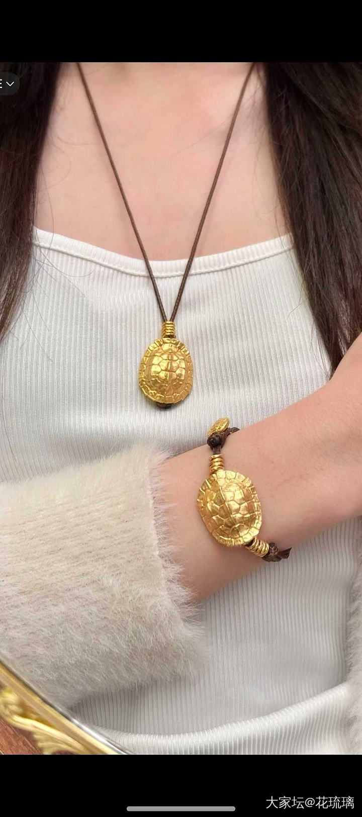 被种草的富甲吊坠，昨天没下手，今天每克涨了4元，一直纠结买不买？图片来自某书_金