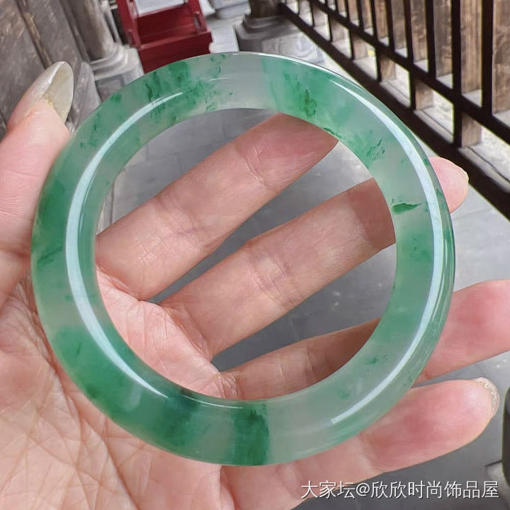 非洲翠圆条手镯超美_玉石