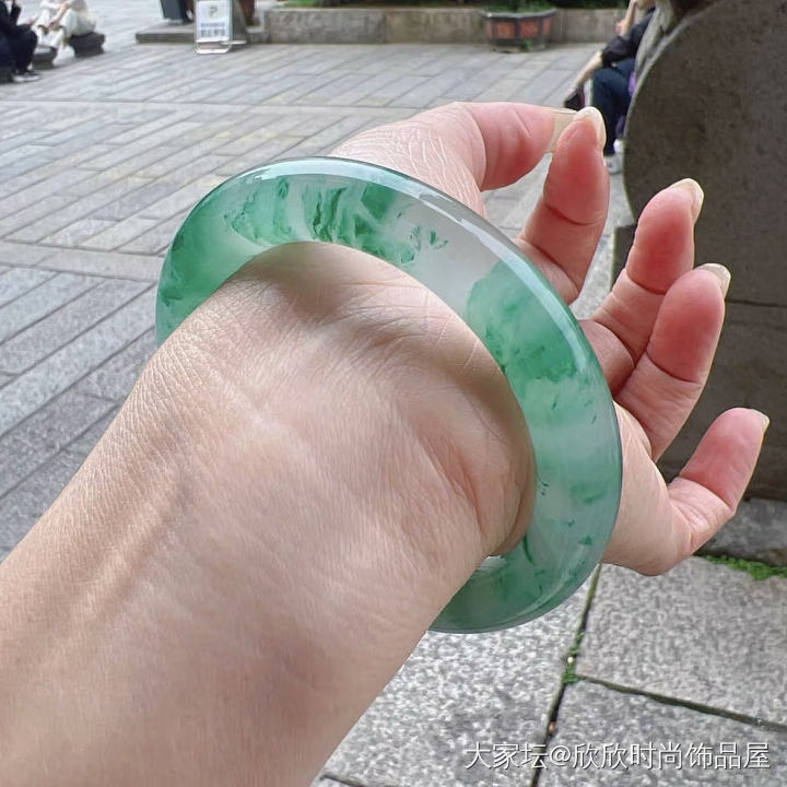 非洲翠圆条手镯超美_玉石
