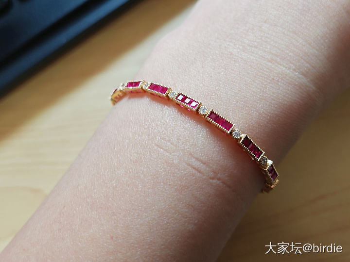 今天陪伴我打工的是。。小红小绿_彩色宝石