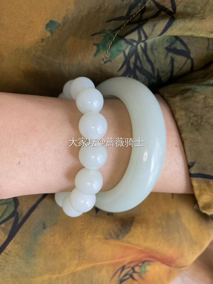 新的一天_手镯和田玉