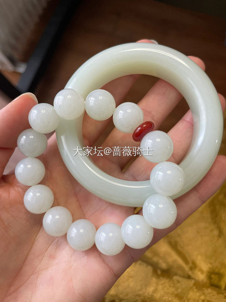 新的一天_手镯和田玉