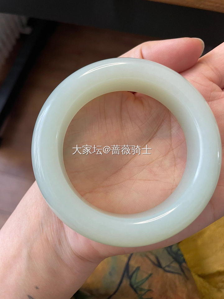 新的一天_手镯和田玉