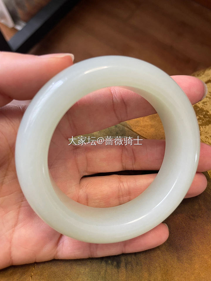 新的一天_手镯和田玉