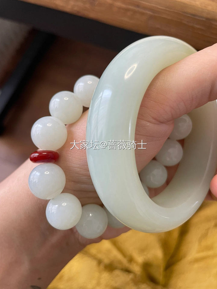 新的一天_手镯和田玉