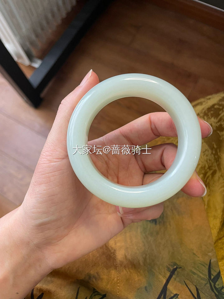 新的一天_手镯和田玉
